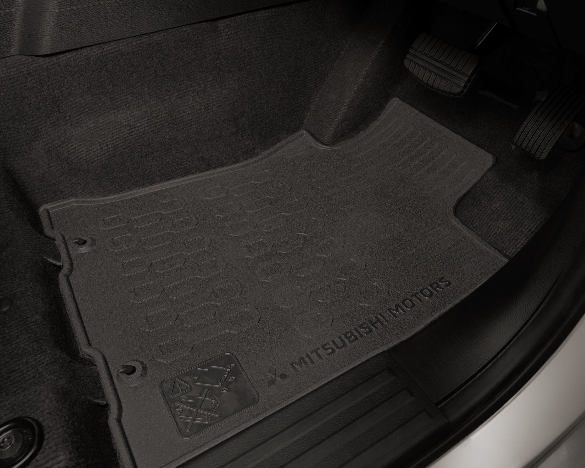 Rubber Mats with Low Edge - Double Cab 