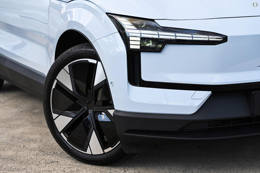 2025 Volvo EX30  Twin Motor Performance Ultra SUV Image 14