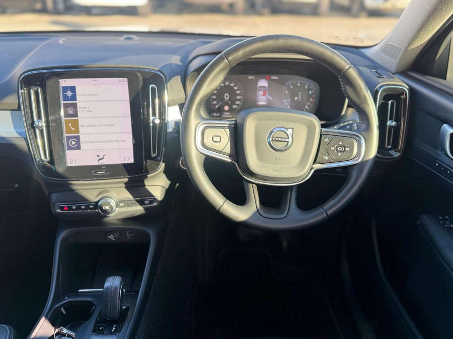 2019 Volvo XC40 XZ T4 Momentum SUV Image 18