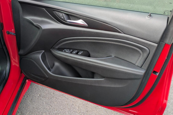 2018 Holden Commodore ZB RS Liftback Image 9