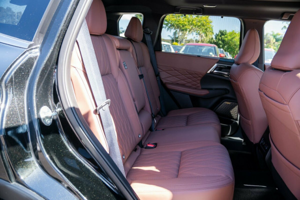 2025 Mitsubishi Outlander ZM Exceed Tourer SUV Image 10