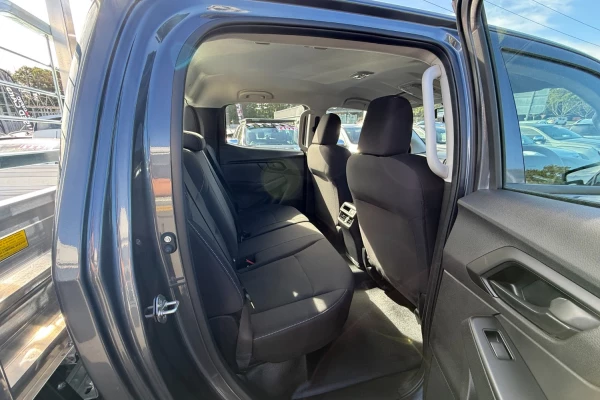 2025 MY25.5 Isuzu D-MAX RG SX High Ride Cab Chassis Image 12