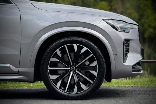 2025 Volvo XC90 L Series Ultra B5 Bright SUV Image 7