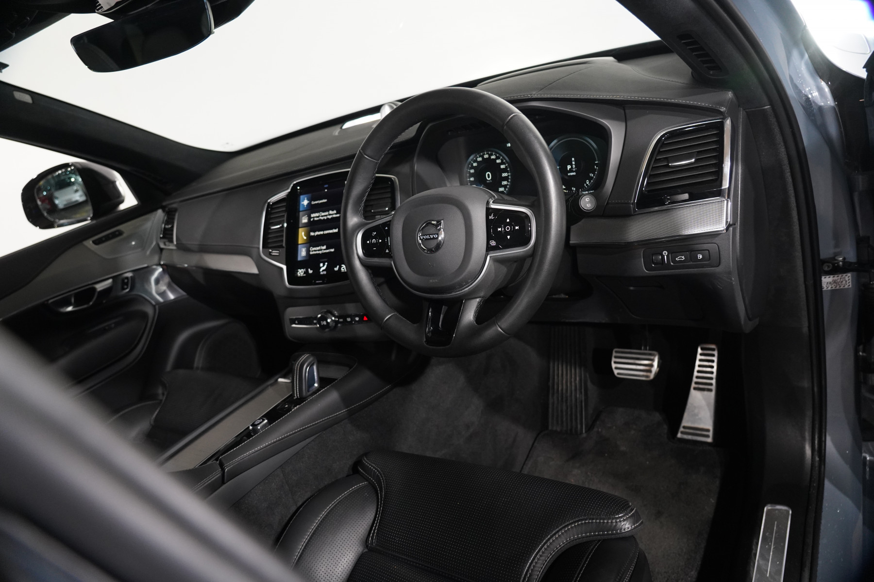 2022 Volvo XC90 Recharge Ultimate T8 Phev SUV Image 12