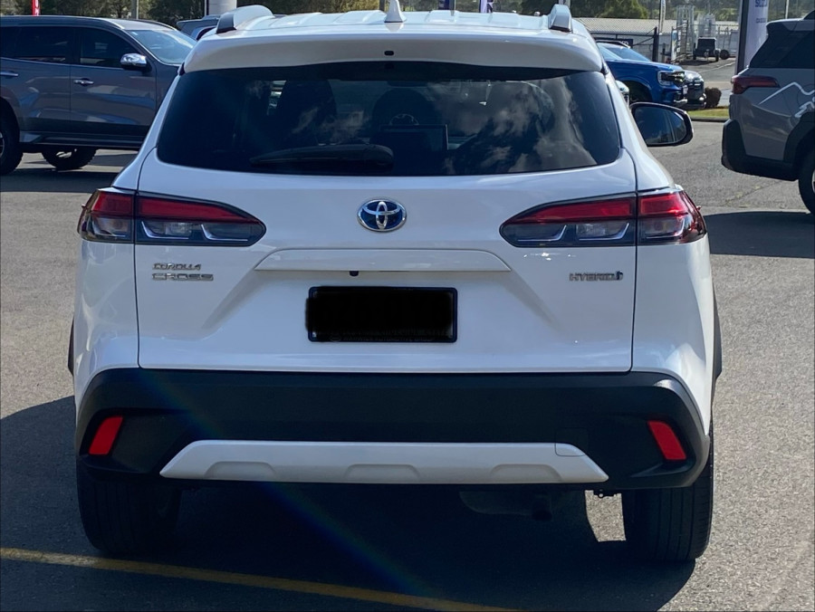2023 Toyota Corolla Cross MXGA10R GXL SUV Image 6