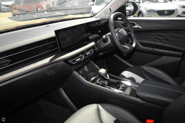 2025 MG HS AS33 Essence SUV