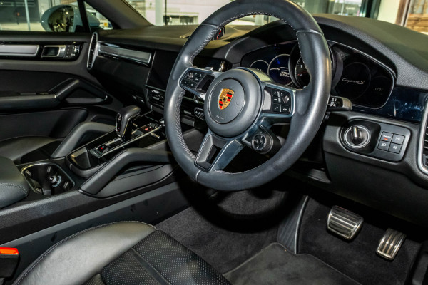 2022 MY23 Porsche Cayenne S Platinum Edition Coupe