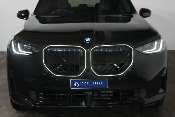 2025 BMW X3 30e xDrive SUV Image 3