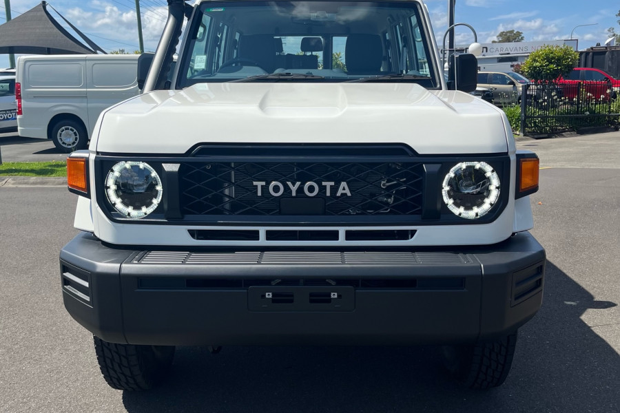 2025 Toyota LandCruiser GDJL76R (Wagon) Workmate Wagon Image 8