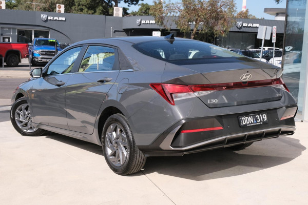 2024 Hyundai i30 CN7.V2 Hybrid Sedan Image 2