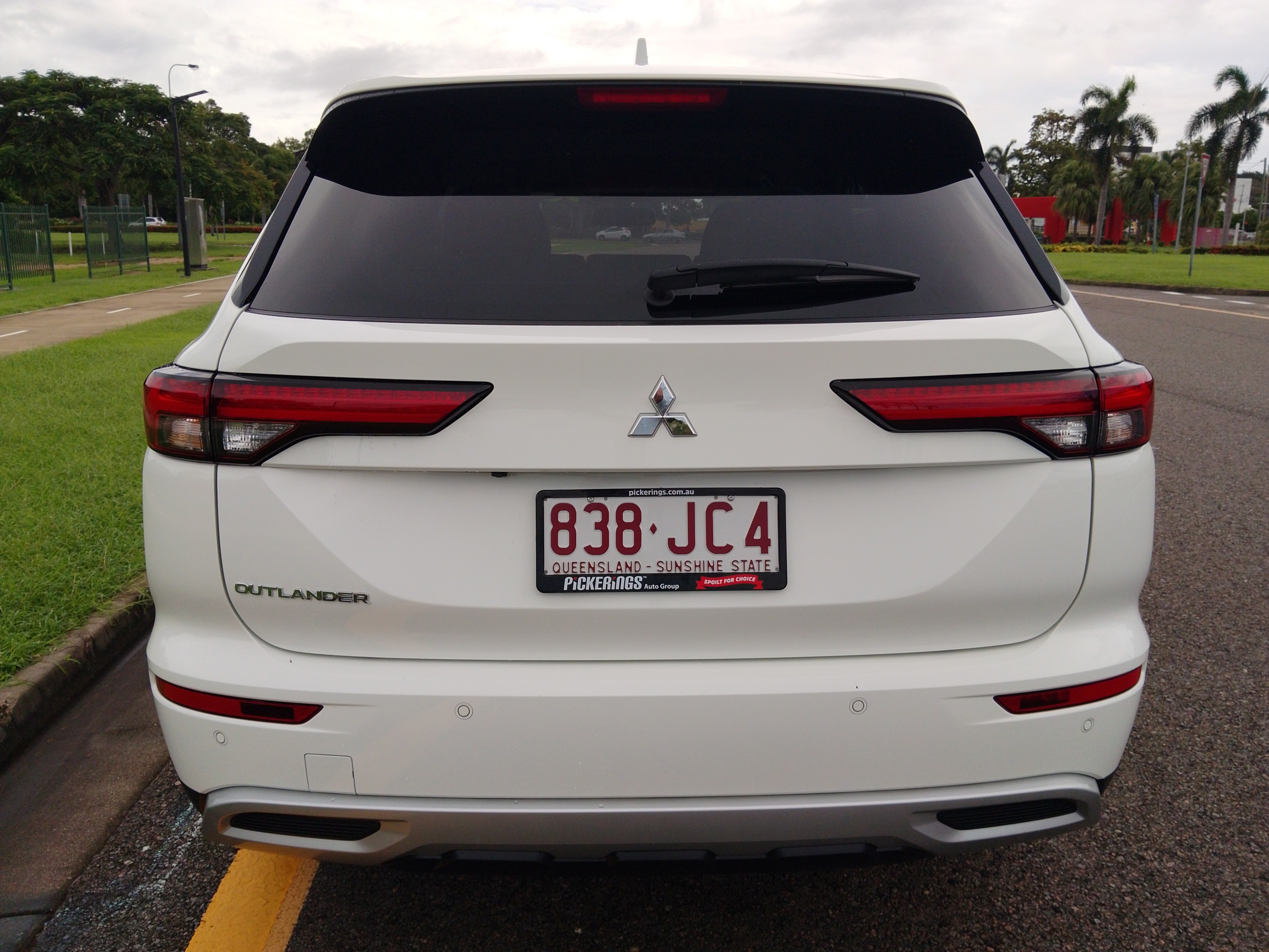 2023 MY24 Mitsubishi Outlander ZM LS SUV Image 6