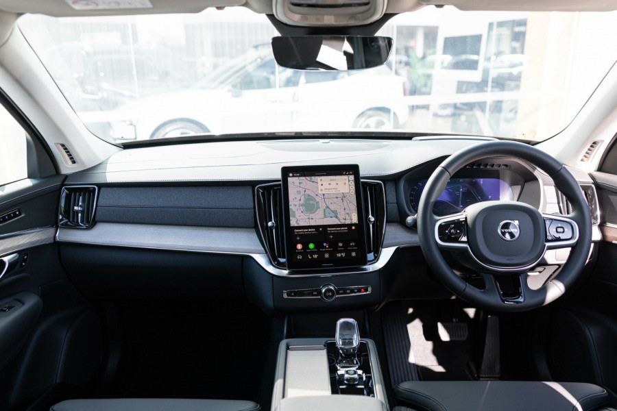 2025 MY26 Volvo XC90 L Series Plus B5 Bright SUV Image 4