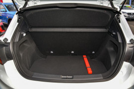 2024 MY24.5 MG MG3 ZP22 Essence Hybrid+ Hatch