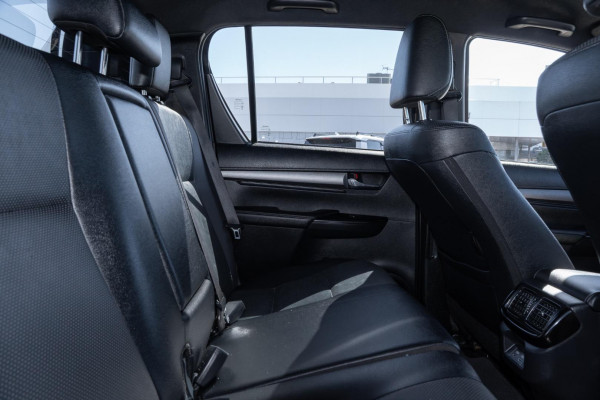 2025 Toyota HiLux GUN126R Rogue 48V Ute Image 9