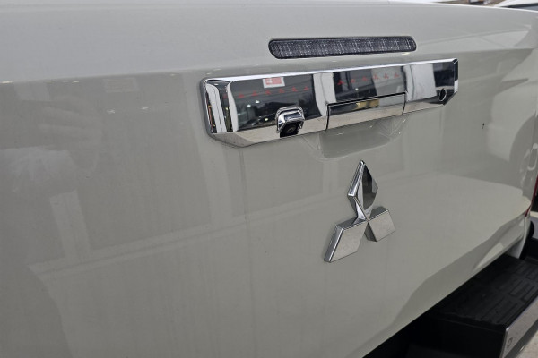 2026 Mitsubishi Triton MV GLX Ute Image 5