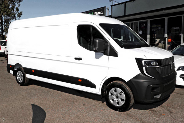 2026 Renault Master XDD  Van Image 5