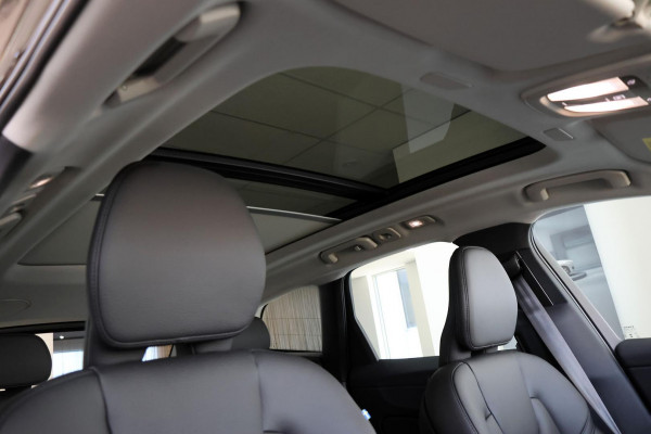 2023 Volvo XC60  Ultimate B6 Dark SUV Image 6