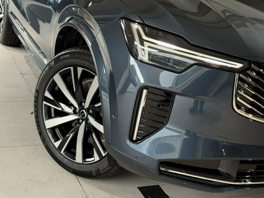 2026 Volvo XC90 L Series Plus B5 Bright SUV Image 2