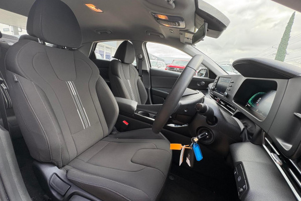 2026 Hyundai i30 CN7.V4 Hybrid Sedan Image 8