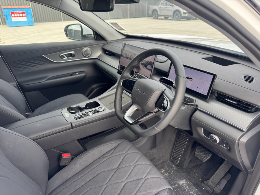 2025 Chery Tiggo 8 T31 Super Hybrid Ultimate SUV Image 11