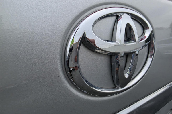 2016 Toyota Tarago ACR50R GLi People Mover Image 13
