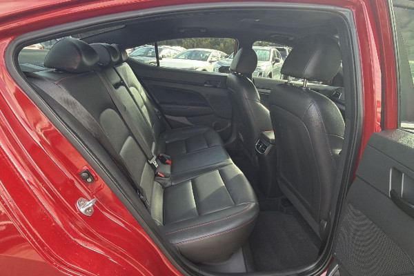 2018 Hyundai Elantra AD SR Sedan Image 24