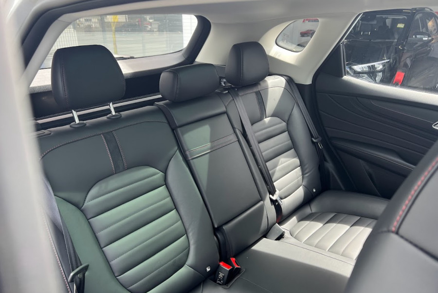2023 MG HS Plug-in Hybrid SAS23 Essence SUV Image 7
