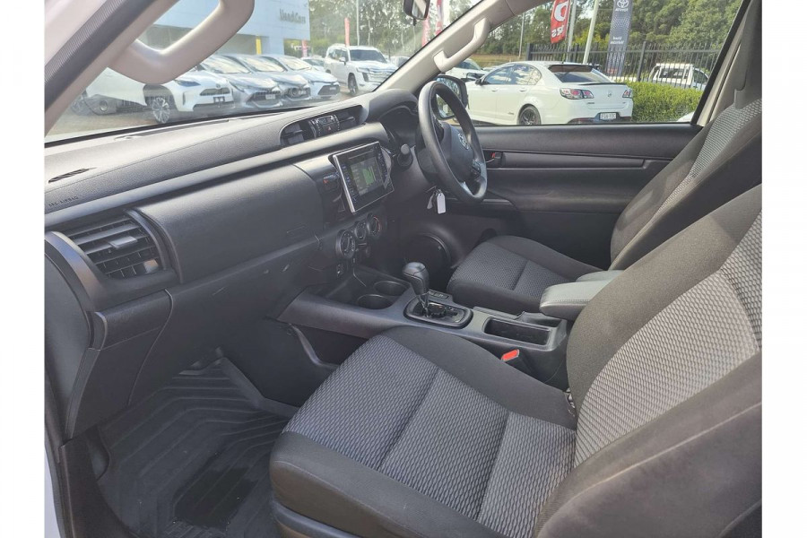 2019 Toyota HiLux TGN121R Workmate Cab Chassis Image 10