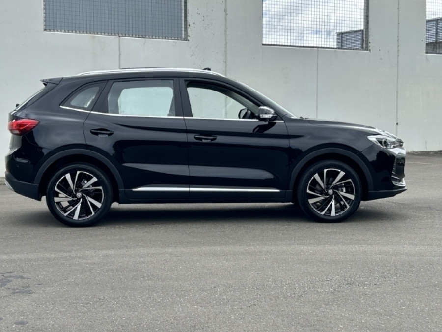 2026 MG ZS Essence Hybrid+ SUV Image 2