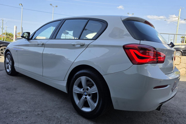 2016 BMW 1 Series F20 LCI 118i Sport Line Hatch Image 11