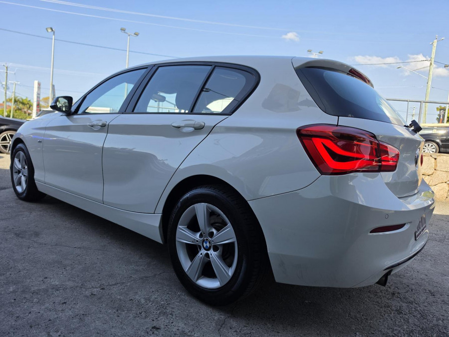 2016 BMW 1 Series F20 LCI 118i Sport Line Hatch Image 11