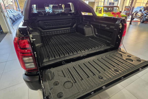 2026 Mitsubishi Triton MV Raider Ute Image 8