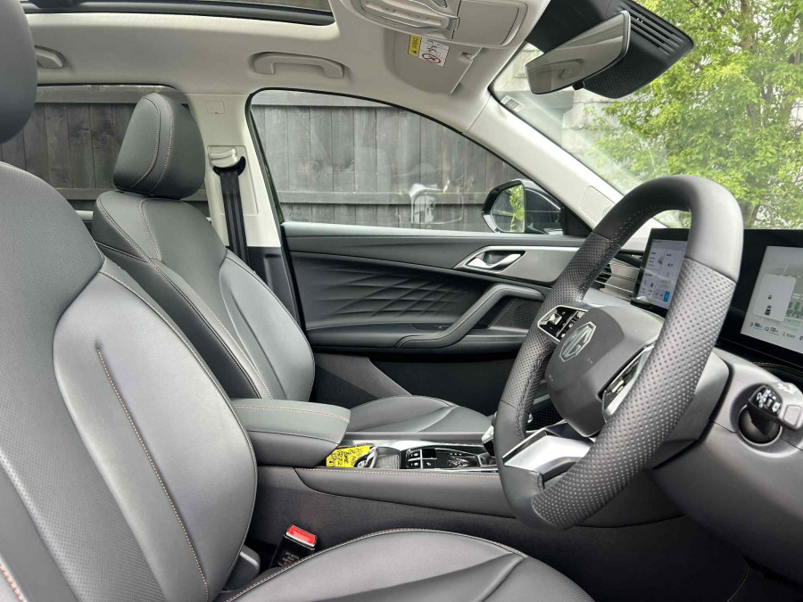 2026 MG HS Plug-in Hybrid Essence SUV Image 9