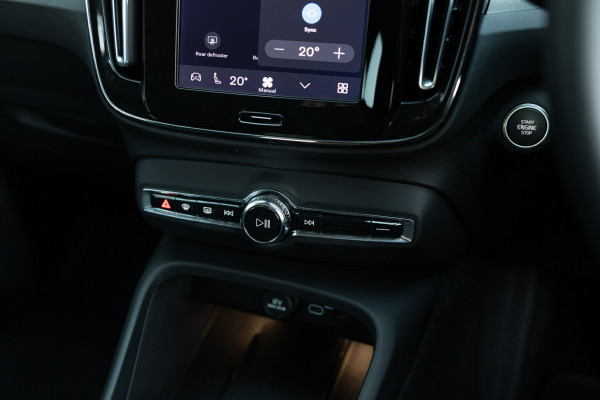 2025 MY26 Volvo XC40 XZ Plus B4 SUV Image 27