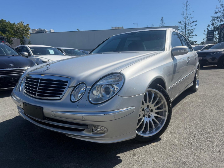 2004 Mercedes-Benz E-Class W211 E500 Elegance Sedan Image 2
