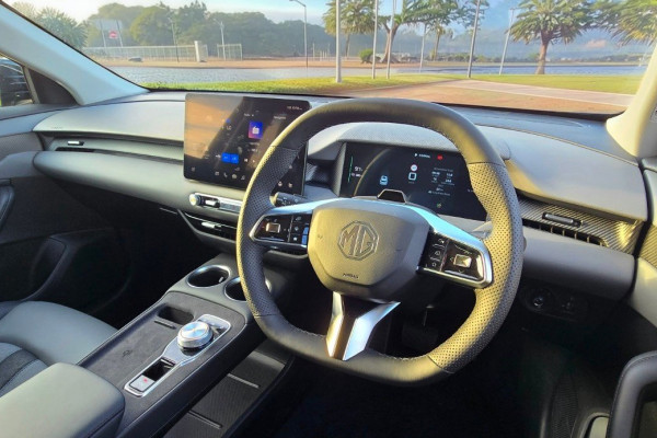2026 MG MGS5 EV ZS3EM Essence 49 SUV Image 5