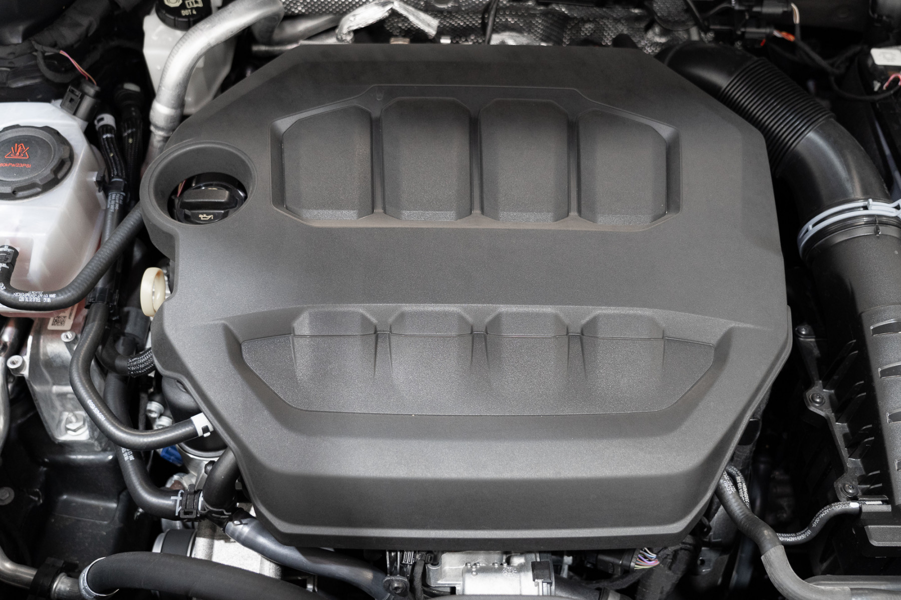2024 Skoda Karoq Sportline (4x4) 140tsi SUV Image 17
