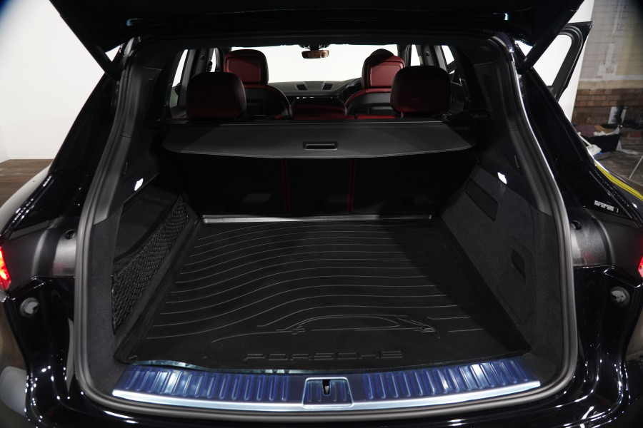 2022 Porsche Cayenne 9YA  SUV