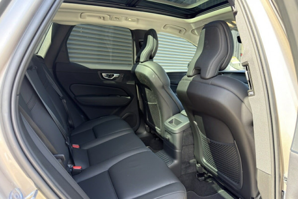 2025 Volvo XC60 UZ Plus T8 Plug-in Hybrid SUV Image 11