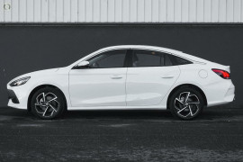 2024 MG MG5 AP32 Essence Sedan