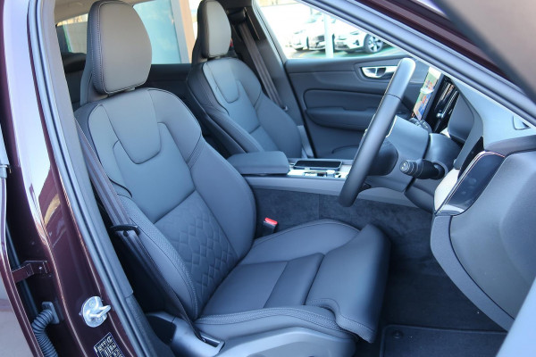 2025 Volvo XC60 UZ Plus T8 Plug-in Hybrid Dark SUV Image 11