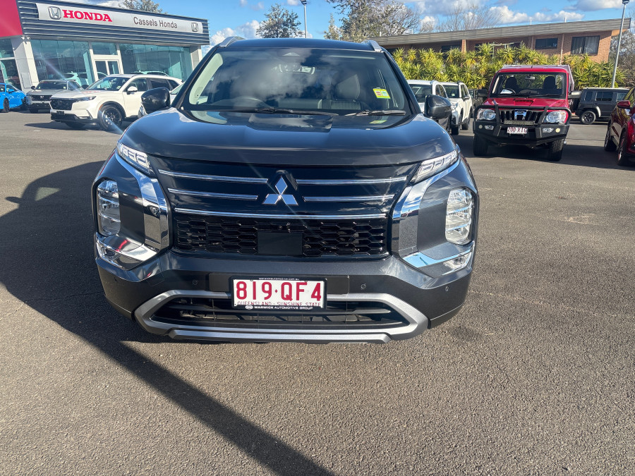 2025 Mitsubishi Outlander ZM LS SUV Image 3