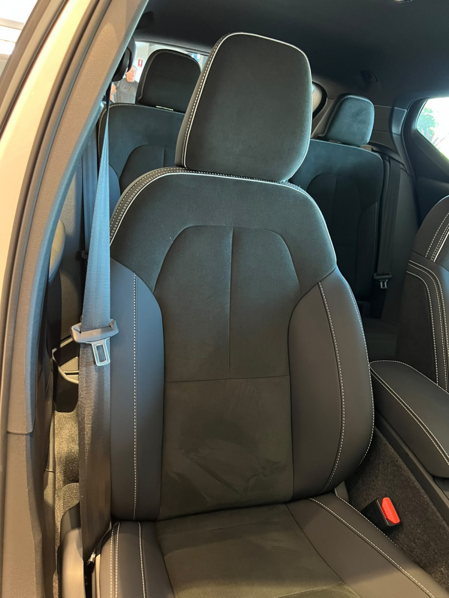 2026 Volvo XC40 XZ Plus B4 SUV Image 18
