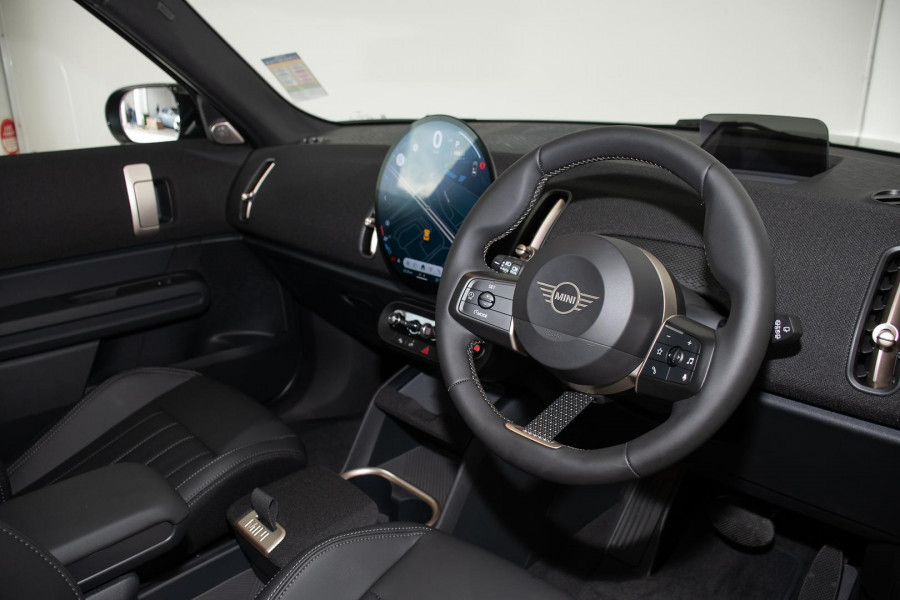 2026 MINI Countryman U25 S Favoured SUV