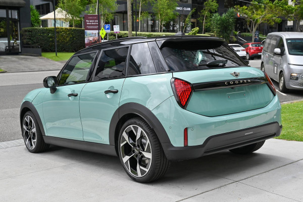 2026 MINI Cooper F65 C Favoured Hatch
