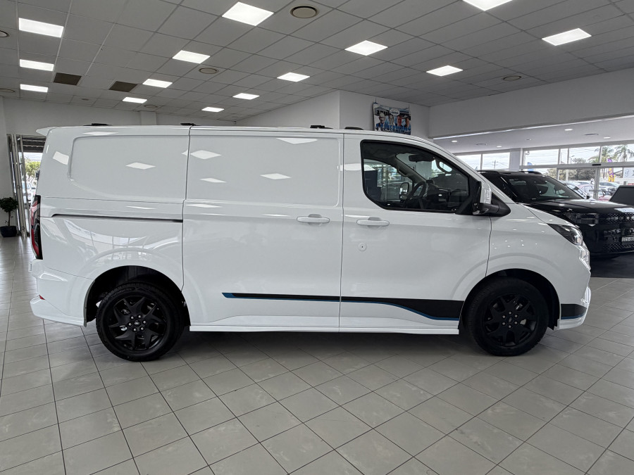 2026 MY27 Ford Transit Custom AV Sport SWB Van Image 6