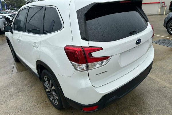 2020 Subaru Forester S5 2.5i Premium SUV Image 6