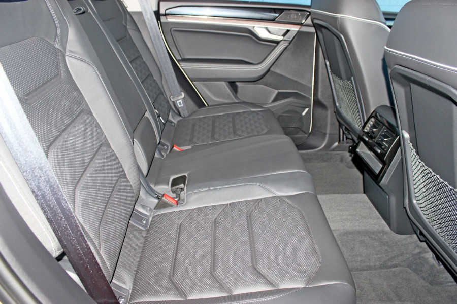 2024 MY25 Volkswagen Touareg RC 210TDI Elegance SUV Image 11