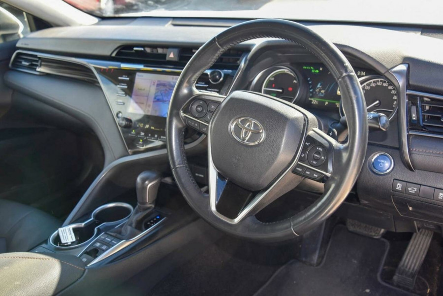 2020 Toyota Camry AXVH71R SL Sedan Image 7