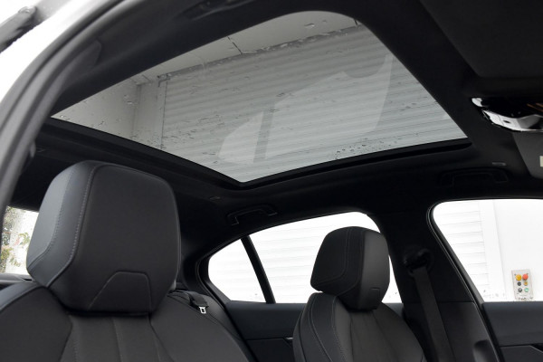 2025 BMW 5 Series G60 520i M Sport Sedan image 22